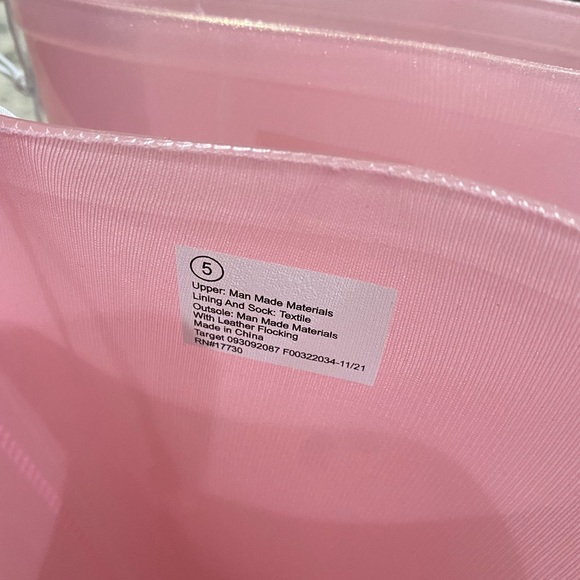 Cat & Jack Rainboots - Picture 4 of 4